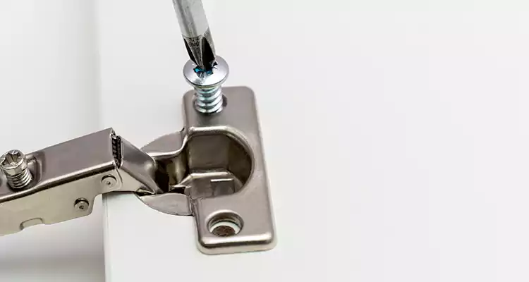 Screen Door Hinge Repair in Walnut Creek, CA
