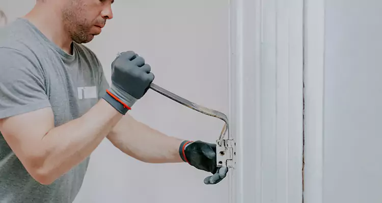 Cracked Door Jamb Repair in Walnut Creek, CA
