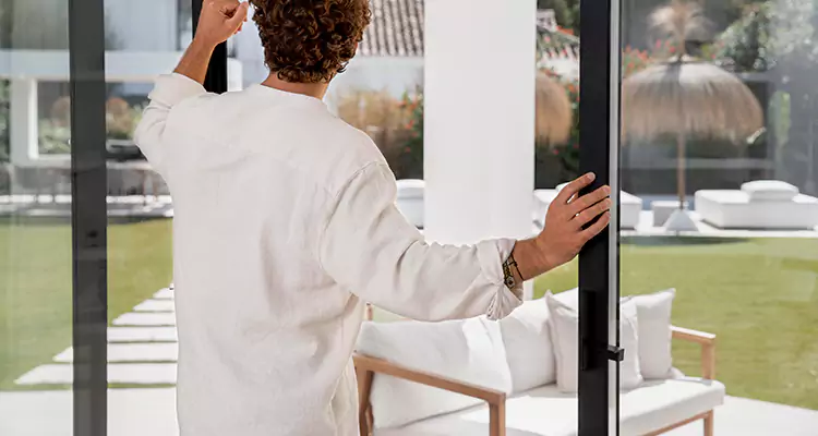 Sliding Screen Door Maintenance for Closing Issues in Walnut Creek, CA